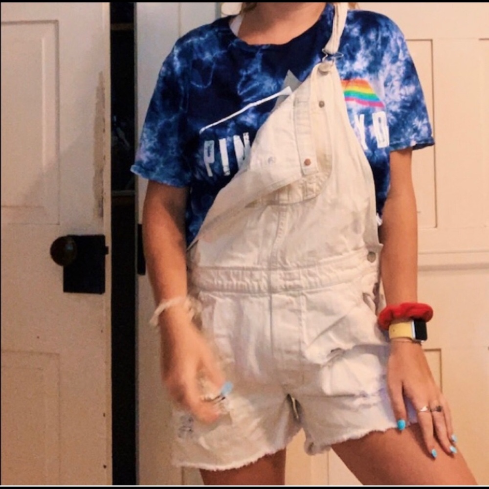 Medium white wash american eagle overalls
